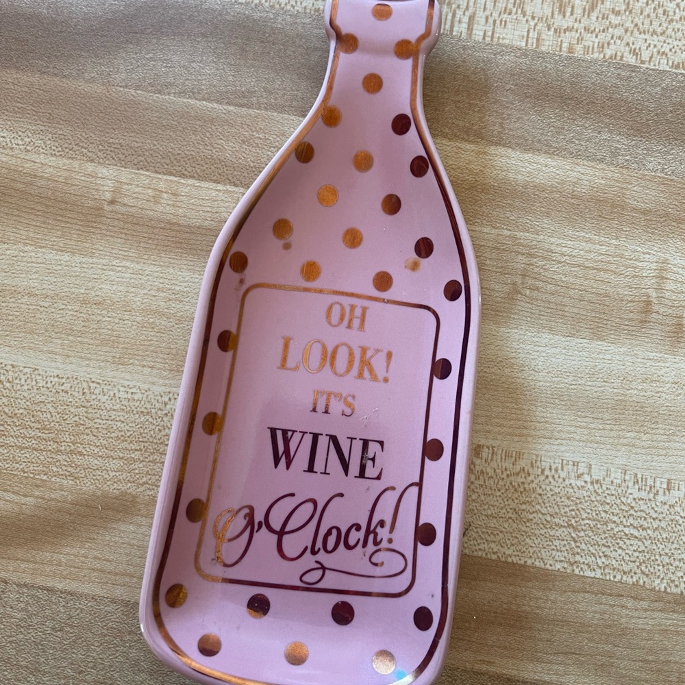 Wine accent dish